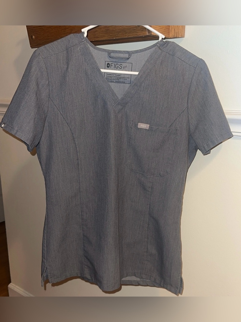 FIGS Women's Scrub Set - Graphite - Picture 2 of 4